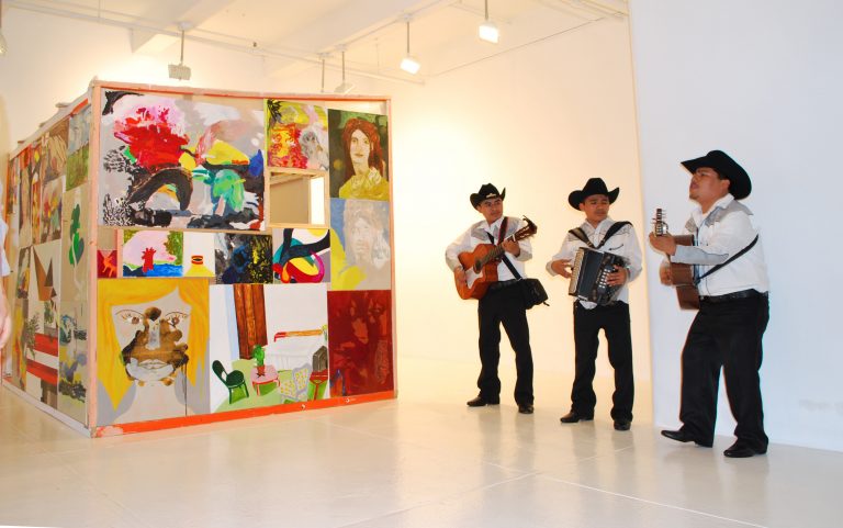 La Bourgeoisie, Installation views